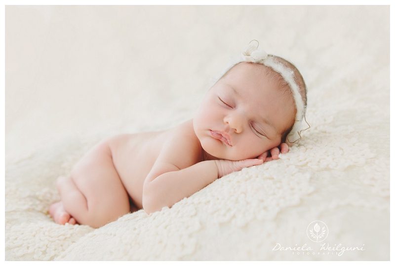 Neugeborenenfotos Babyfotos Fotograf Fotoshooting Österreich Linz_0860