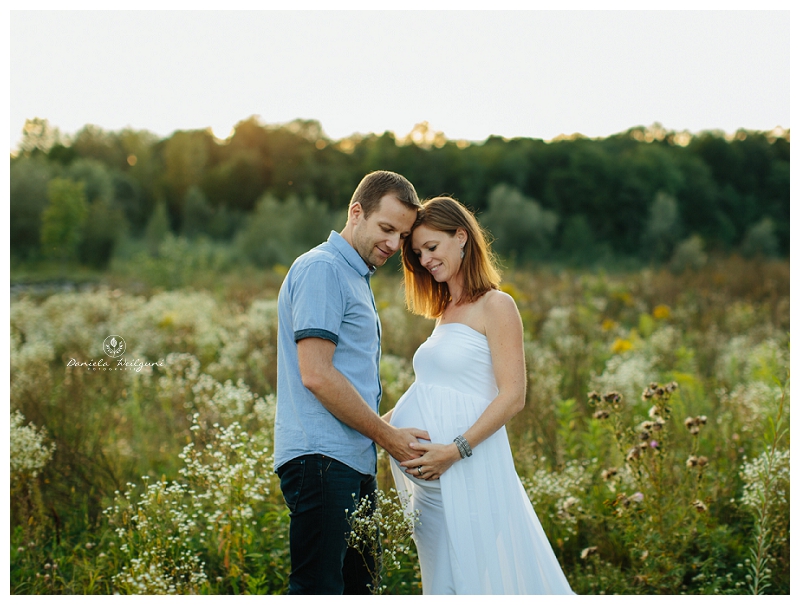 Babybauchfotos Babybauchshooting Fotoshooting Schwangerschaft Babybauch Linz Amstetten Steyr Oberösterreich Niederösterreich Weilguni DAniela_