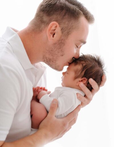 Neugeborenenfotos in St. Valentin, Babyfotos Linz, Fotoshooting Neugeborenes.