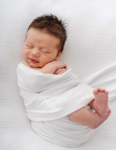 Neugeborenenfotos in Linz, Neugeborenenfotoshooting Enns & Steyr.