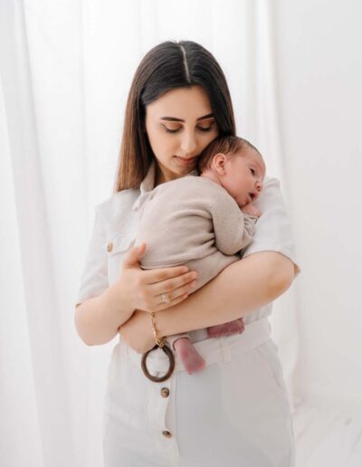 Neugeborenenfotos in Linz, Fotoshooting Neugeborenes Steyr, St. Valentin.