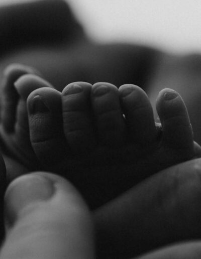 Neugeborenenfotos, Neugeborenenfotoshooting in Linz, Weilguni Daniela Babyfotografin.