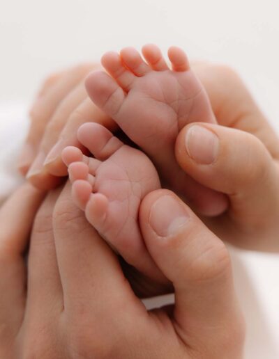 Neugeborenenfotoshooting, Fotos Neugeborenes, Fotografin für Babyfotos und Neugeborene in Linz.