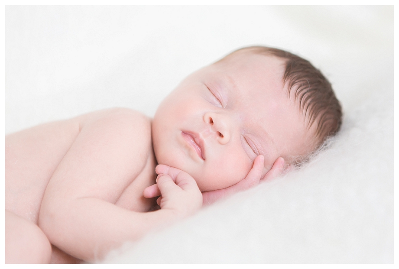 Fotoshooting Fotograf Babyfotos Neugeborenenshooting Neugeborenenfotos Baby Linz Amstetten Steyr Niederösterreich Oberösterreich (9).jpg