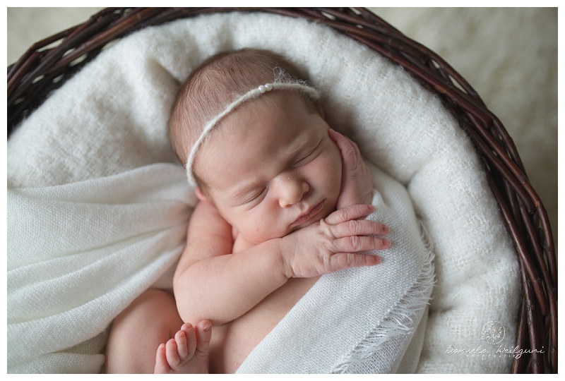 Neugeborenenfotos Newbornshooting Babyfotos Babyfotograf Linz Amstetten Österreich Niederösterreich Oberösterreich_0523