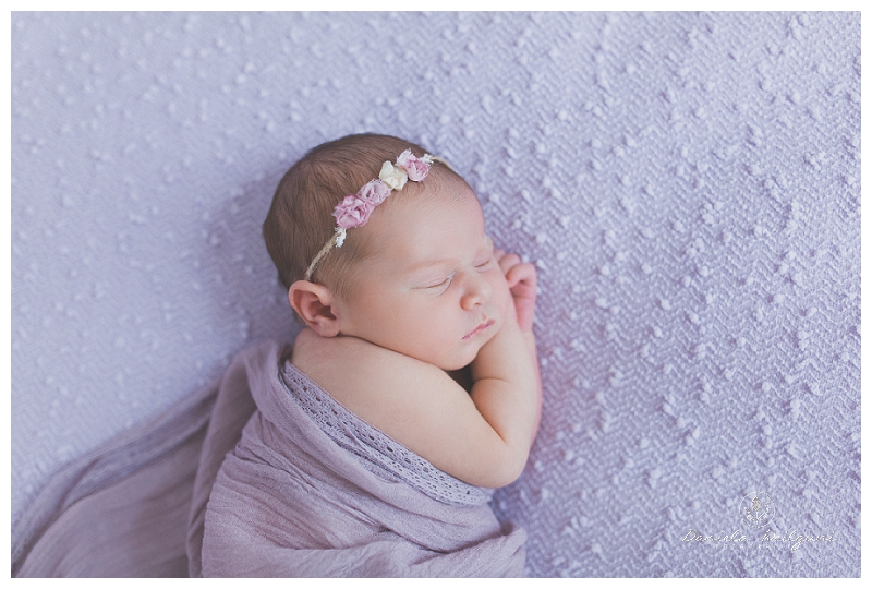 Neugeborenenfotos Newbornshooting Babyfotos Babyfotograf Linz Amstetten Österreich Niederösterreich Oberösterreich_0526