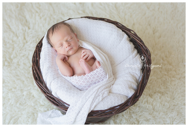 Neugeborenenfotos Newbornshooting Fotograf Babyfotos Fotoshooting Baby Linz Amstetten Steyr_0010.jpg