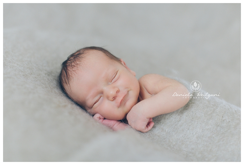 Neugeborenenfotos Newbornshooting Fotograf Babyfotos Fotoshooting Baby Linz Amstetten Steyr_0022.jpg