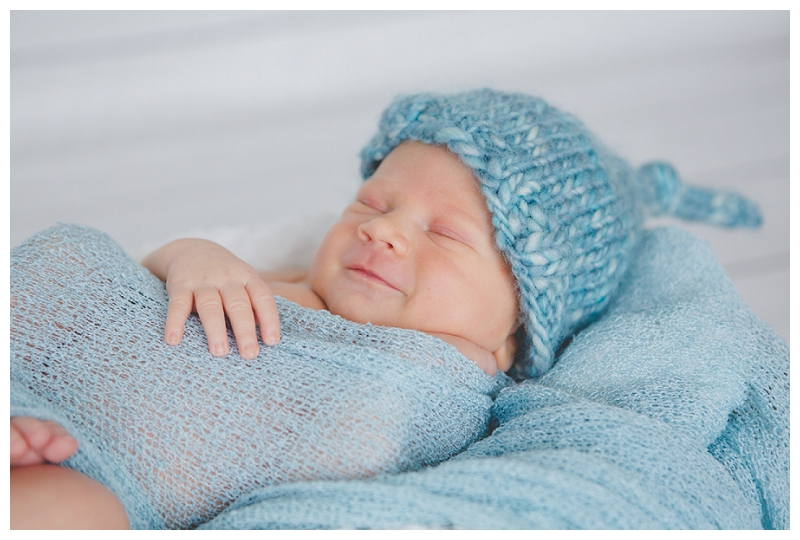 Neugeborenenfotos Newbornshooting Fotograf Babyfotos Fotoshooting Baby Linz Amstetten Steyr_0105.jpg
