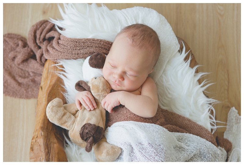 Neugeborenenfotos Newbornshooting Fotograf Babyfotos Fotoshooting Baby Linz Amstetten Steyr_0117.jpg