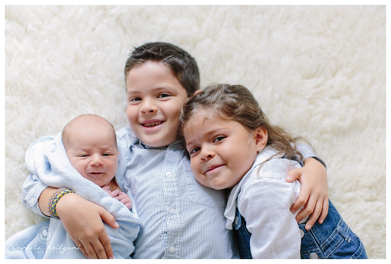 Neugeborenenfotos Newbornshooting Geschwisterbilder Fotograf Fotoshooting Österreich Linz Amstetten Steyr_0432