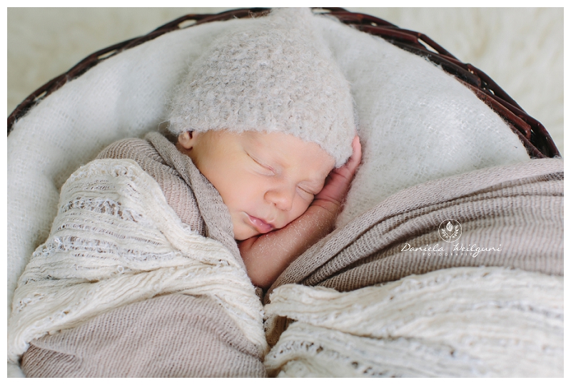 Neugeborenenfotos Newbornshooting Geschwisterbilder Fotograf Fotoshooting Österreich Linz Amstetten Steyr_0436