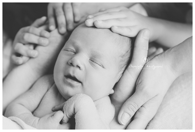 Simon – Neugeborenenfotos | Familienfotos | Geschwisterfotos